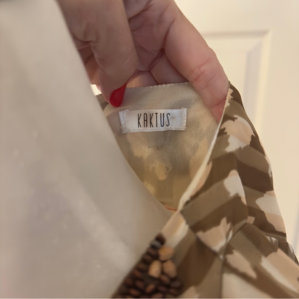 Kaktus Beige and Brown Patterned Dress - Picture 4 of 10